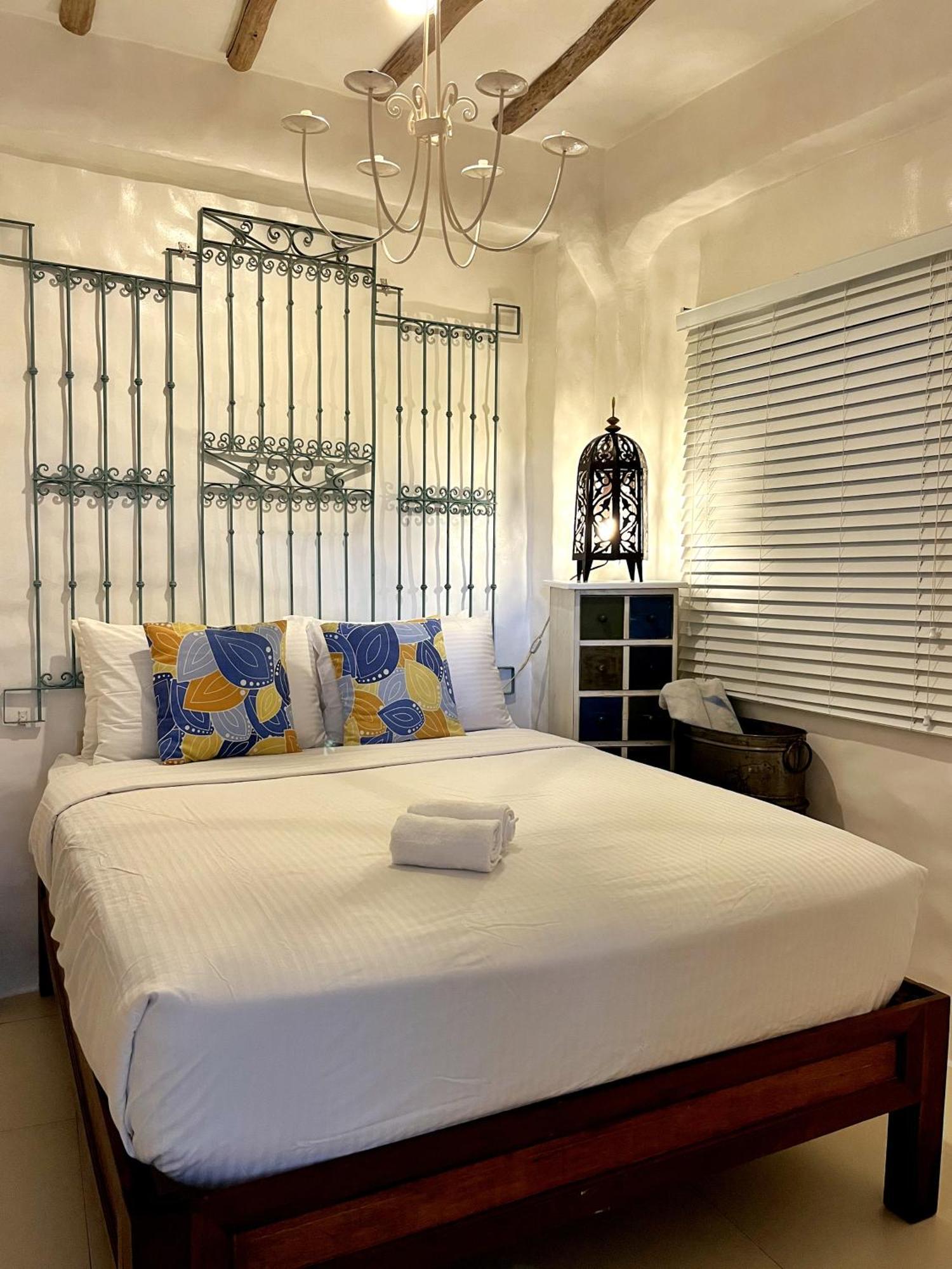 Lugar Bonito Hotel Balabag (Boracay)
