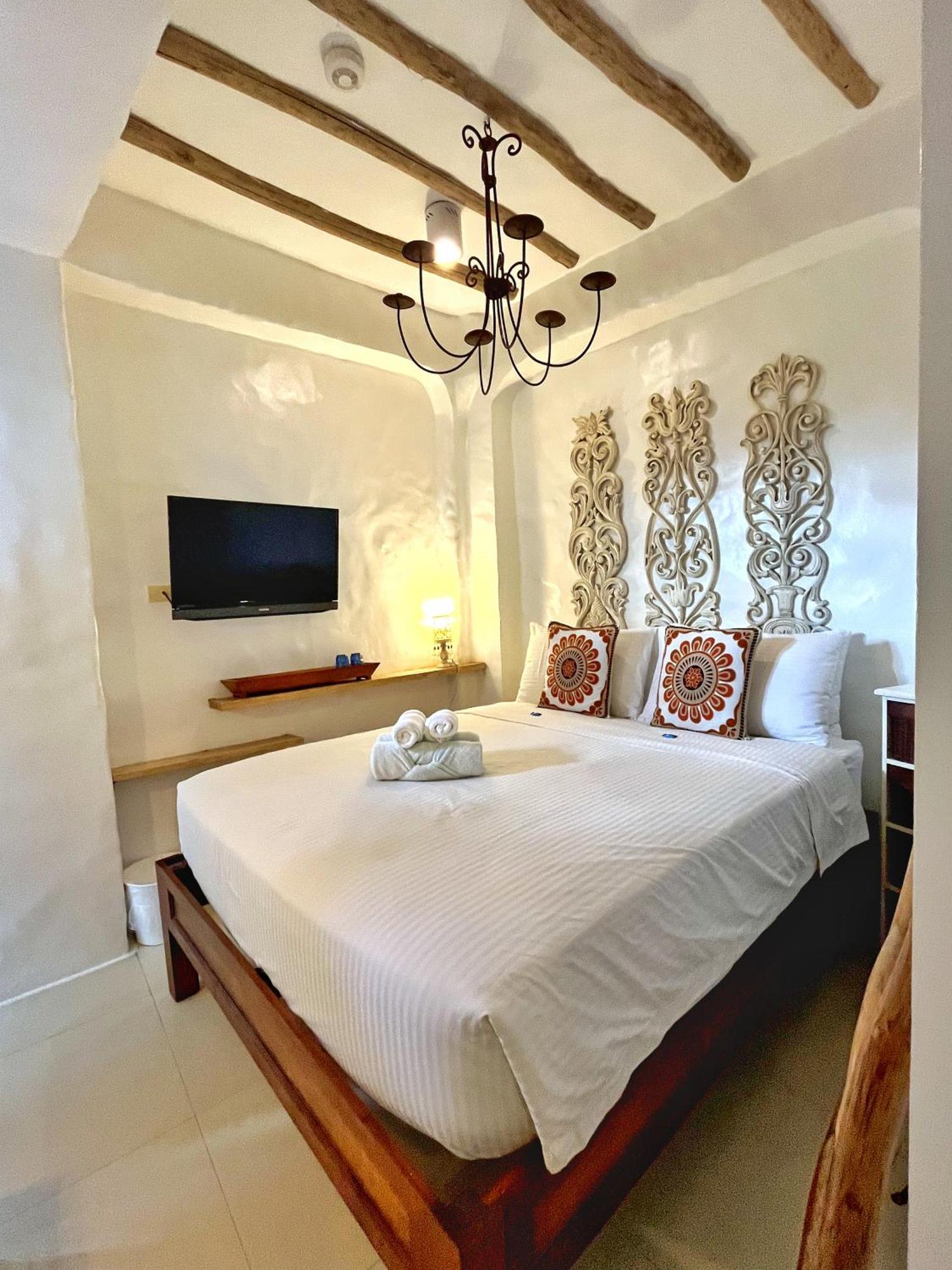 Lugar Bonito Hotel Balabag (Boracay)